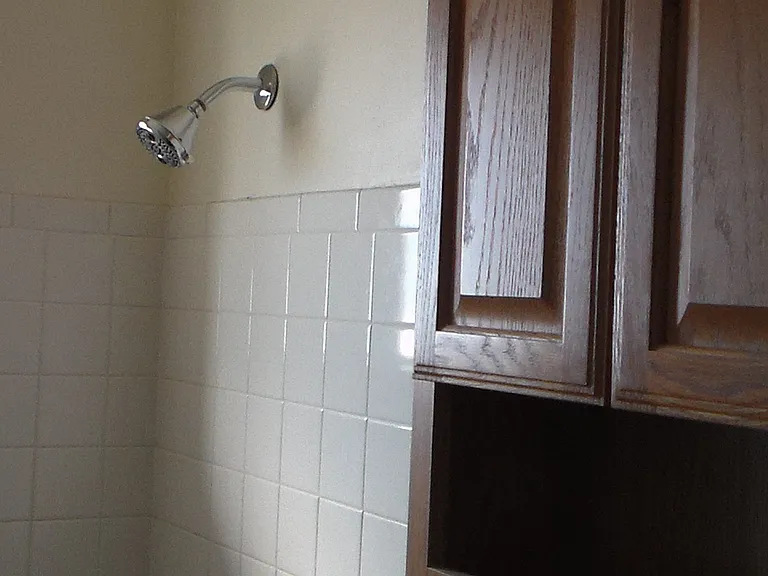 Large 2 Bedroom Rental — Photo 10
