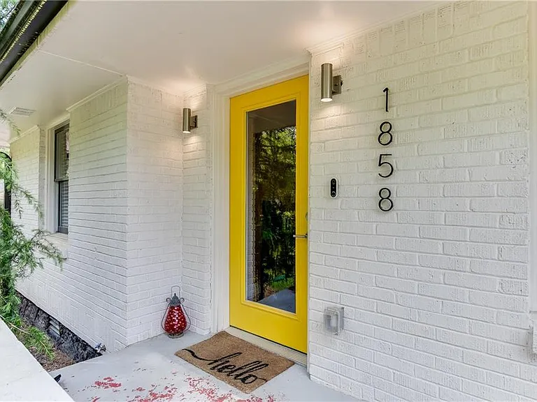 1858 Longdale Dr — Photo 3