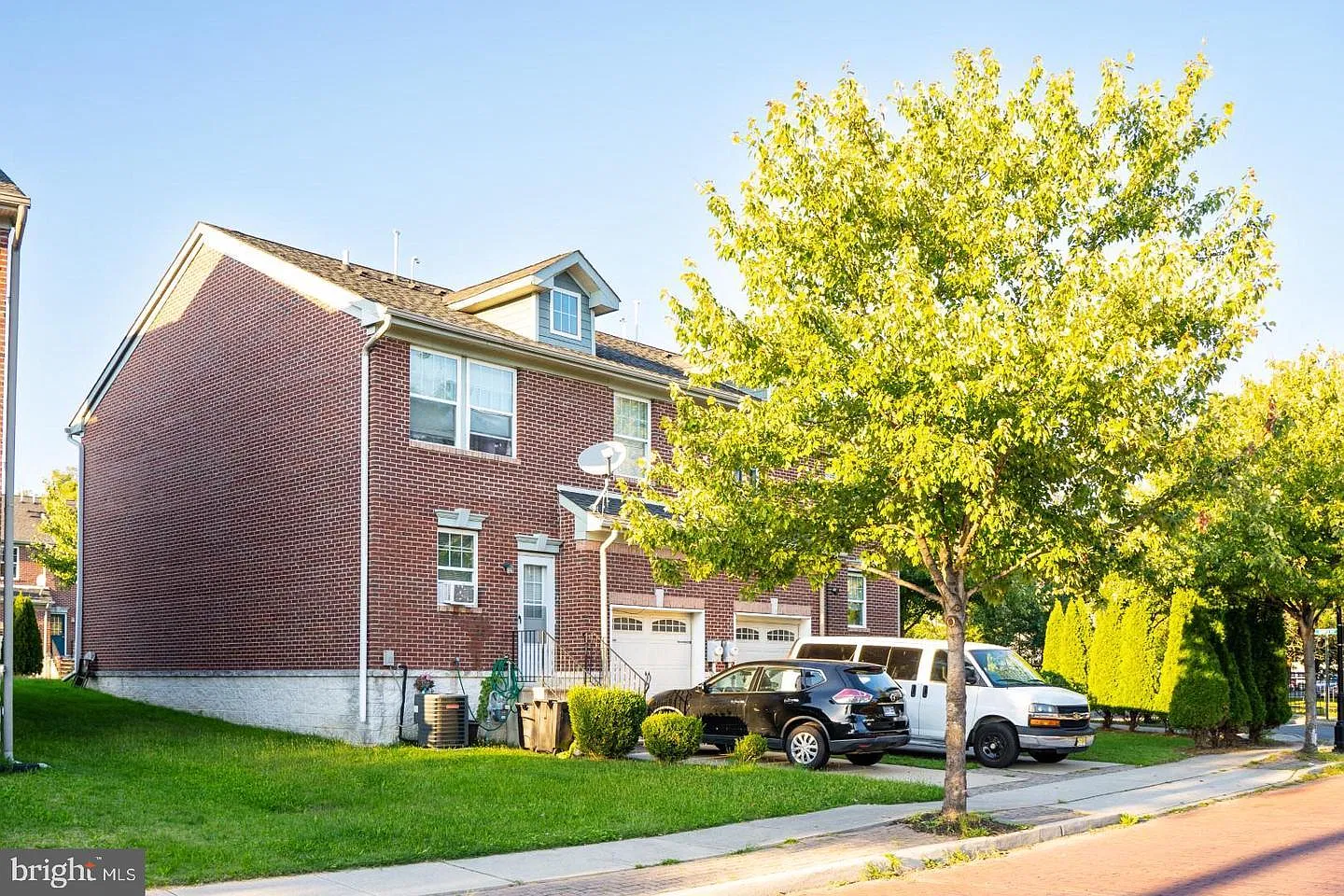 3 bed, 1485 sqft, $2,500 — Photo 3