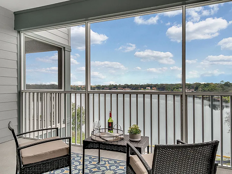 Lake View Single Suite