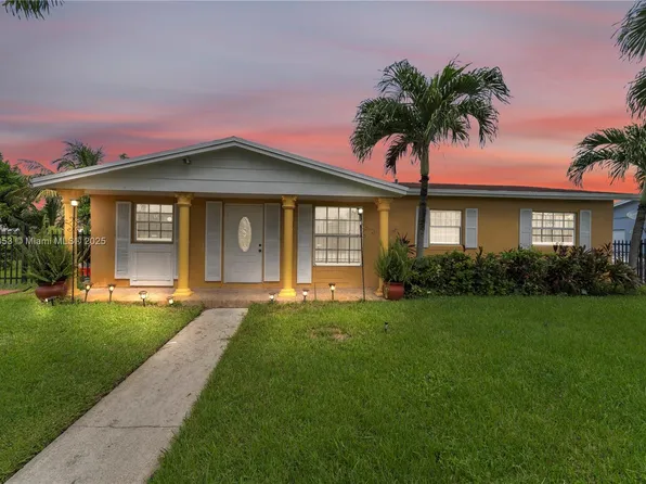 3277 NW 202nd Ln, Miami Gardens, FL 33056