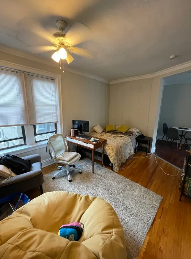 639 W Roscoe St — Photo 3