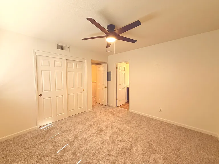 1271 W Spruce Ave — Photo 13