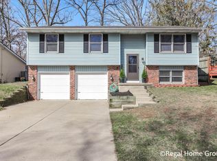 1822 Holliday Dr SW, Wyoming, MI 49519