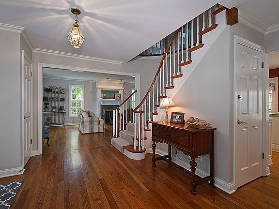 2nd image of 405 W Haven Dr