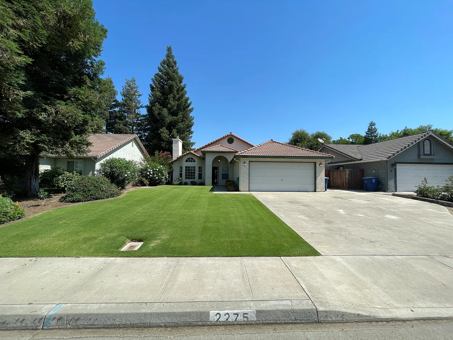 2275 Plumas St photo 1