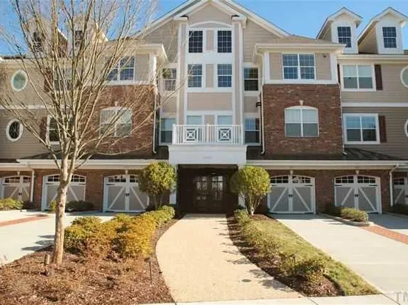 10400 Rosegate Ct Unit 302, Raleigh, NC 27617