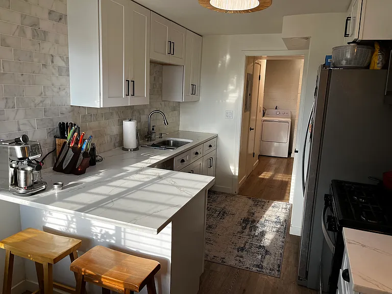 2587 E Redondo Ave — Photo 2