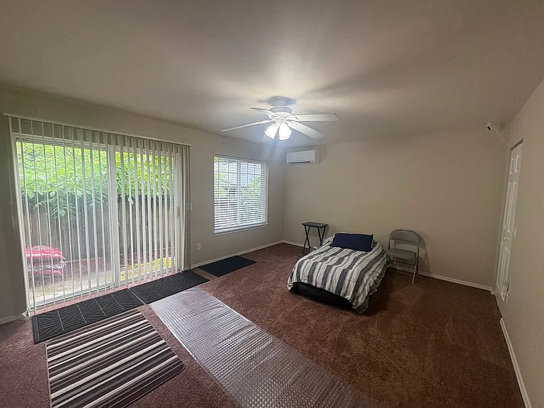 12549 Roosevelt Way NE #4 — Photo 10