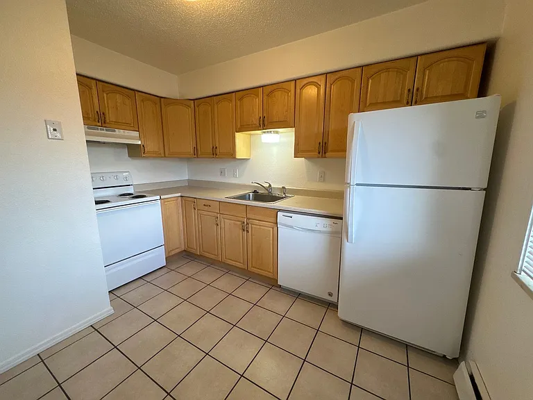 314 Bonnie Ct — Photo 2