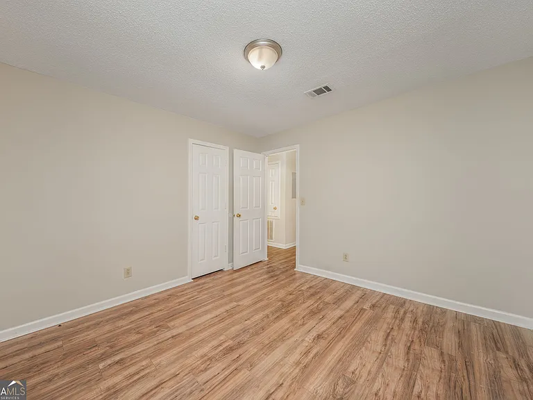 536 Loblolly Ln — Photo 17