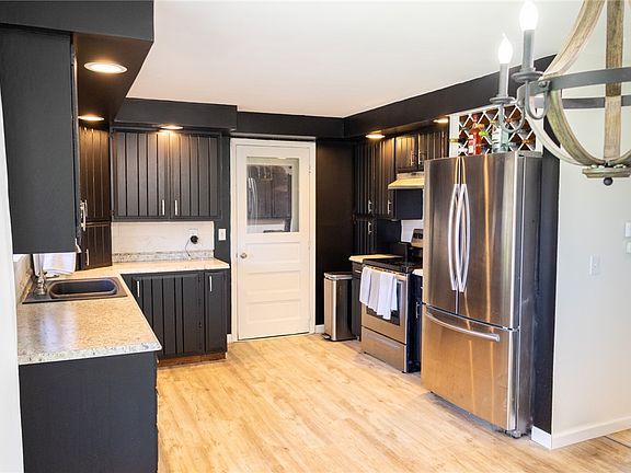 4th image of 494 Meadowbriar Rd