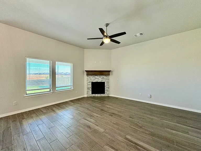 16220 Marsha Dr — Photo 4