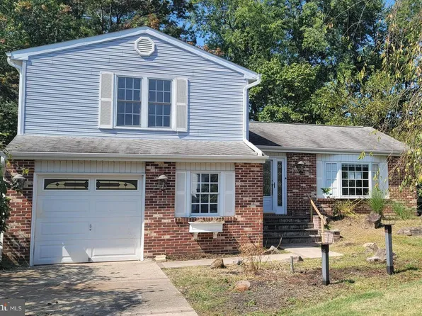 51 Hershey Ct, Newtown, PA 18940
