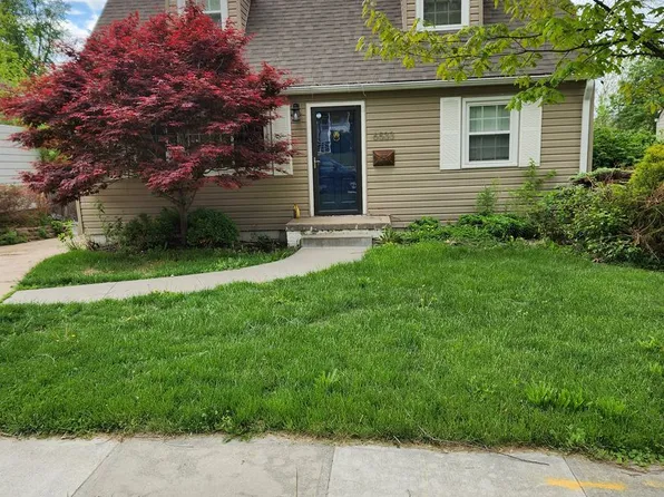 6533 Pinkney St, Omaha, NE 68104