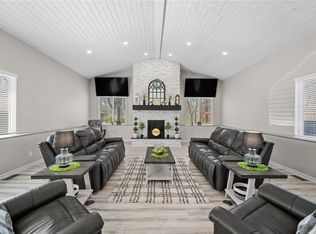 8122 NE 29th St, Ankeny, IA 50021