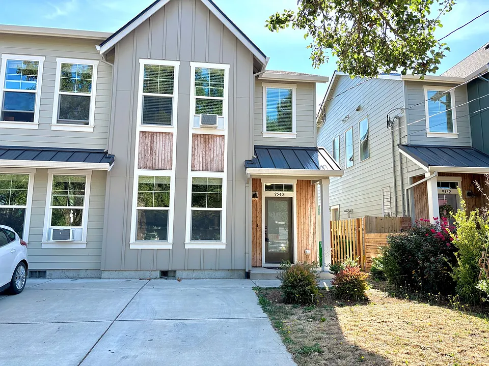 9540-9542 N Allegheny Ave