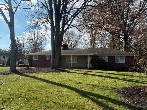 2612 Frostwood Dr, Youngstown, OH 44515