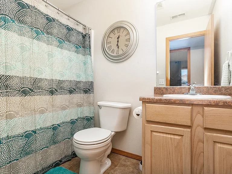 Quail Creek Standard Bathroom