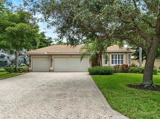 9827 Colonial Walk N, Estero, FL 33928
