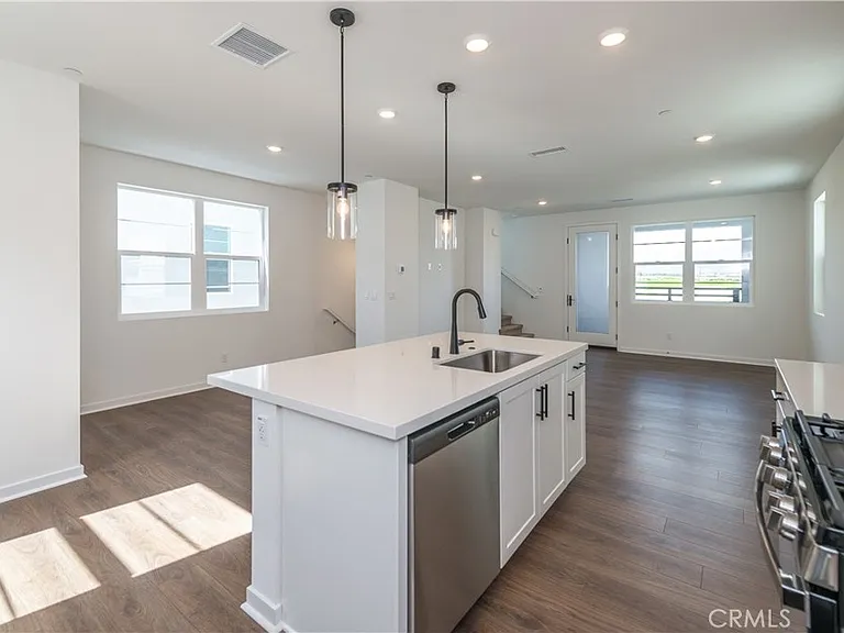 2472 E Stanley Paseo — Photo 7