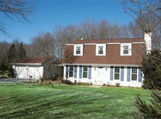 27 Hewitt Rd, Stockton, NJ 08559