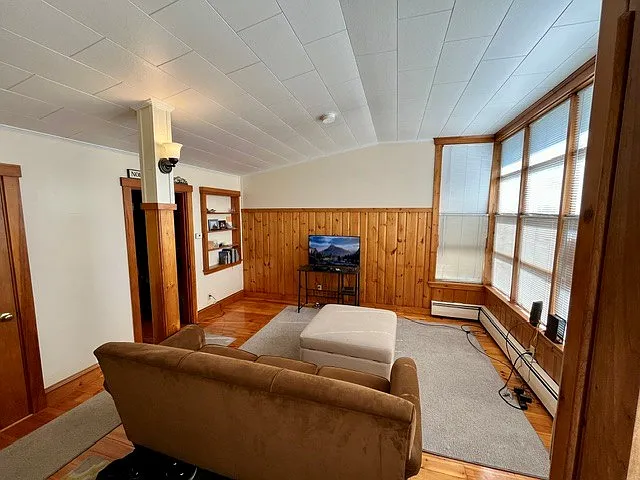 1 bed, 850 sqft, $975 — Photo 2