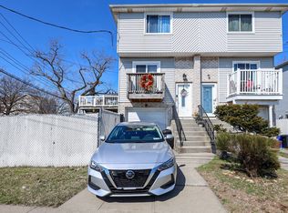 1031 Father Capodanno Blvd, Staten Island, NY 10306