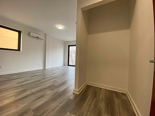 Rented by The InHouse Group | media 3