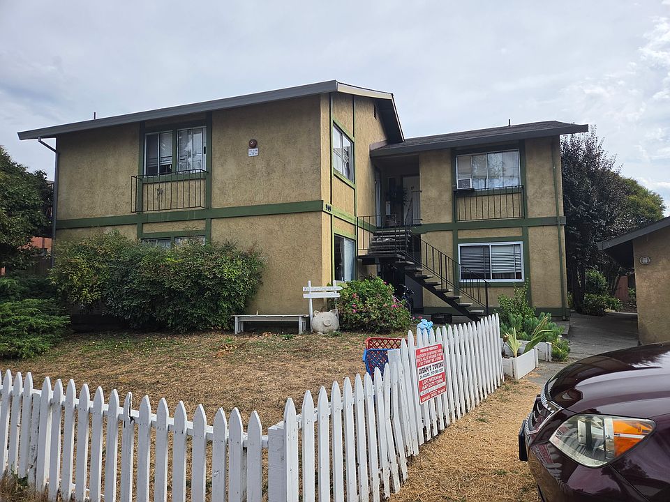 2nd image of 909 Civic Center Dr #3