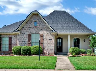 1111 Creole Dr, Bossier City, LA 71111