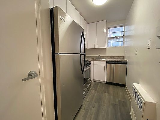 5th image of 142-11 41st Ave #5L