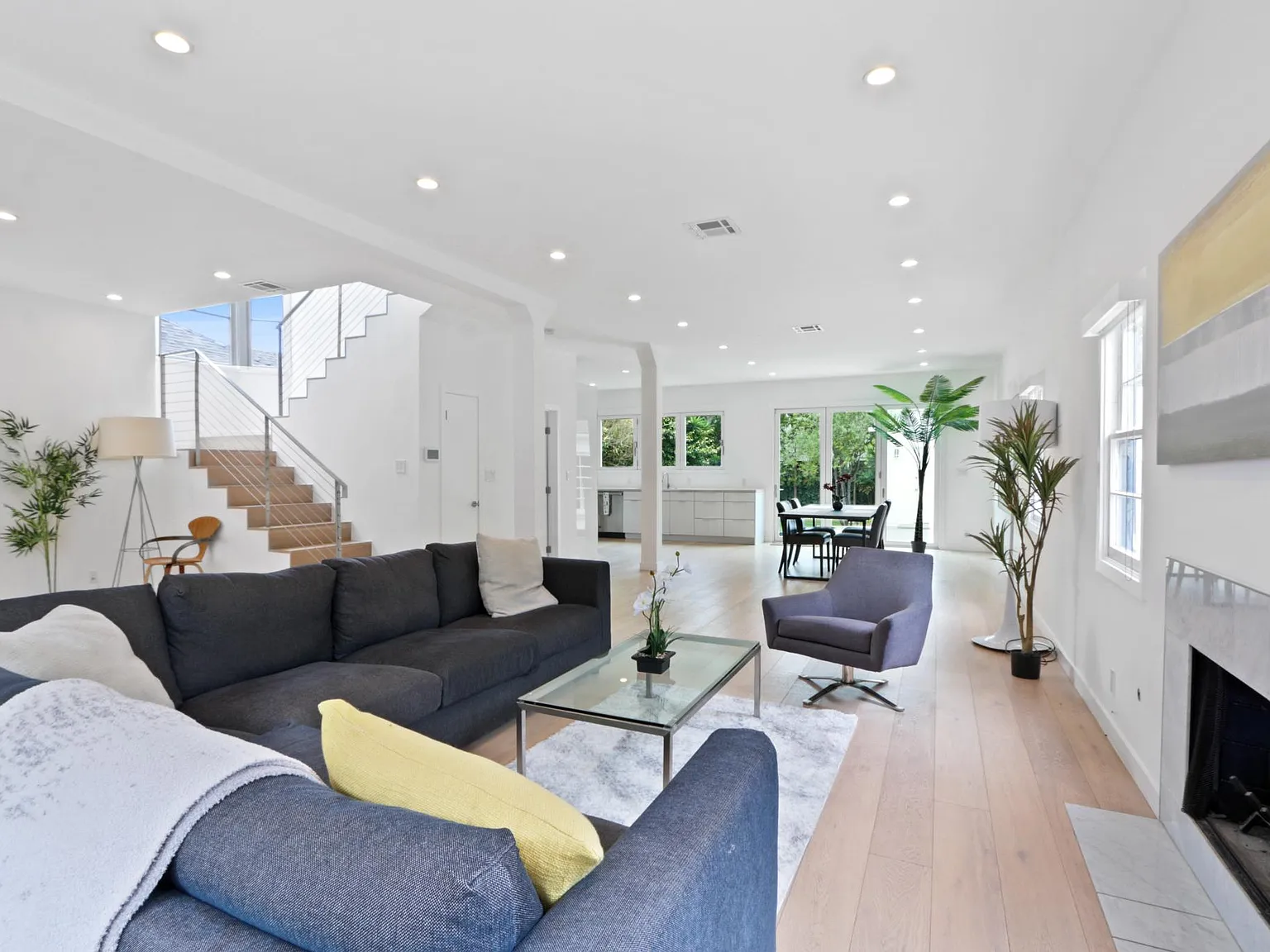 722 Kensington Rd — Photo 4