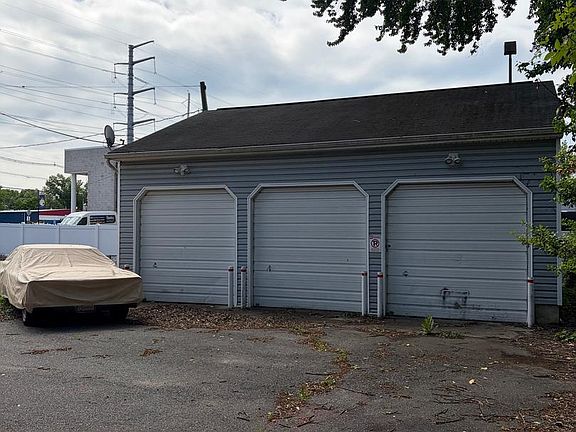 2nd image of 17 Progress Ave
