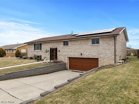 3rd image of 2436 Alexander Mnr W