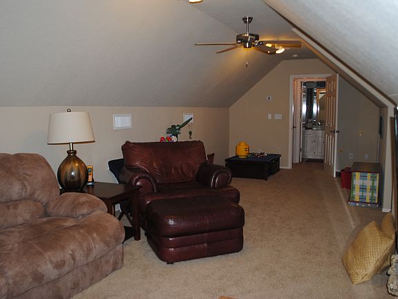 upstairs bonus room