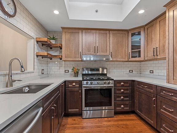 3rd image of 310 S Main St APT 209