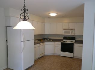 575 Seahorse Run, Chesapeake, VA 23320