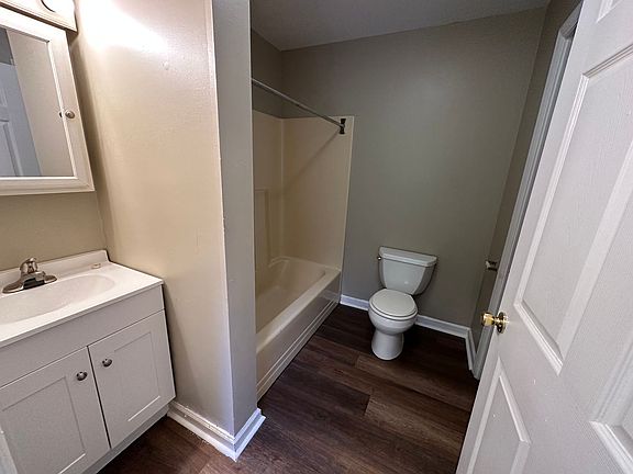 5th image of 331 E 25th St #25
