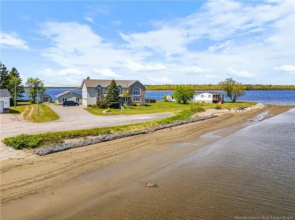 79 Pointe Du Mirage, Saint Charles, NB E4W 5C7
