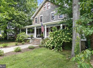 819 N Cleveland St, Arlington, VA 22201