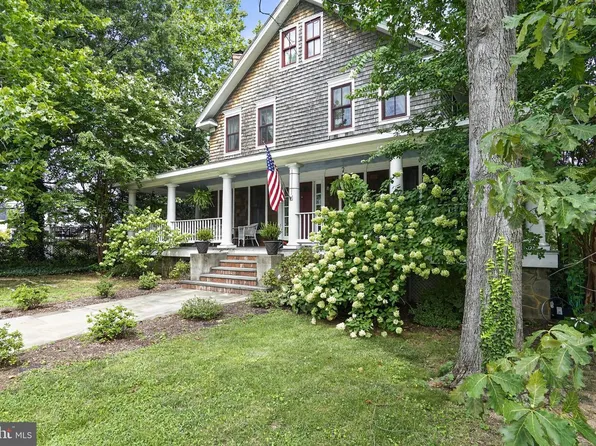 819 N Cleveland St, Arlington, VA 22201