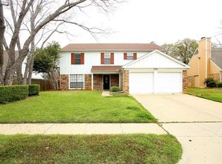 3716 Windsong Ln, Bedford, TX 76021