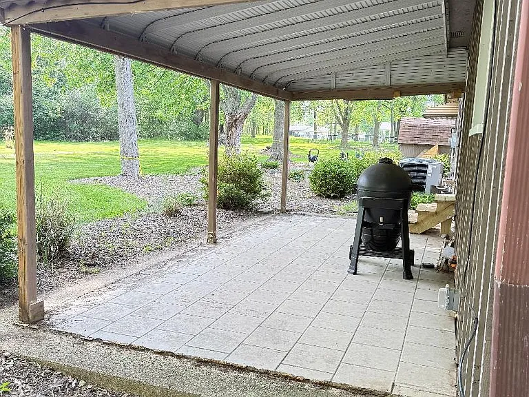 32051 Avon Rd — Photo 17