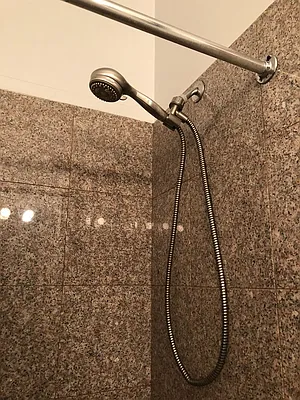 Rented by Sky Management | media 32