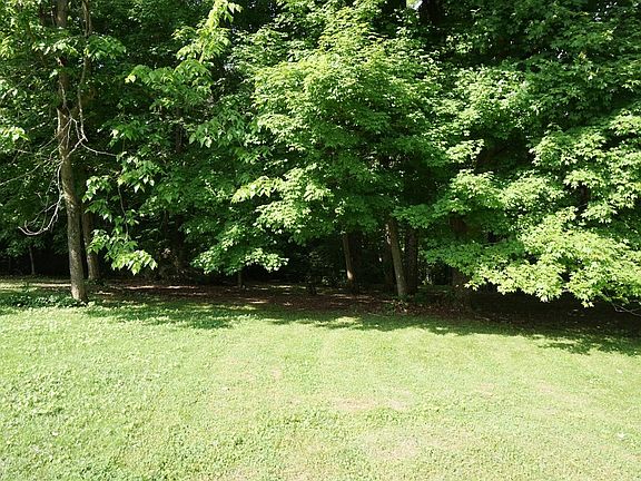 4th image of 36 Royalty Dr Lot 1/2