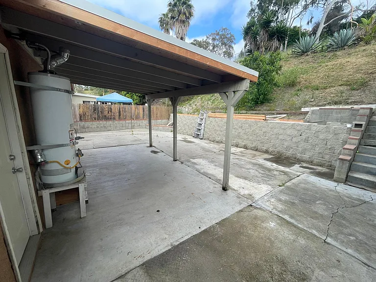 Bonita Dr — Photo 11