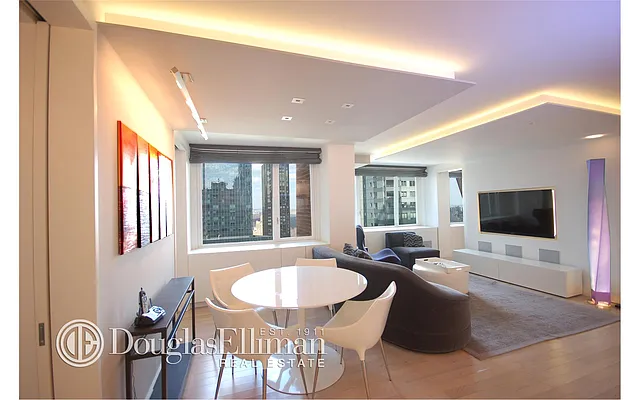Rented by Douglas Elliman | media 18
