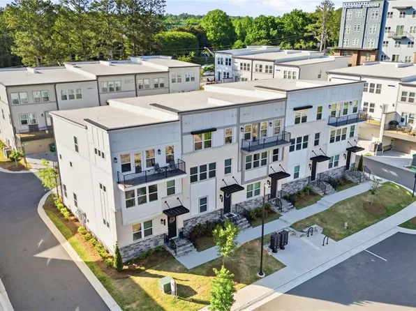 3370 Oak Harbor Dr, Peachtree Corners, GA 30092