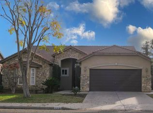 2916 Keats Ave, Clovis, CA 93611